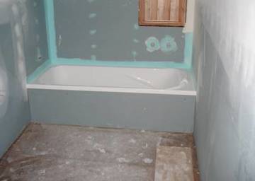 Гидроизоляция стен деревянного дома в ванной