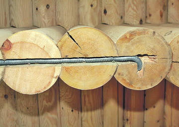 Прокладка кабеля в деревянном доме в металлорукаве